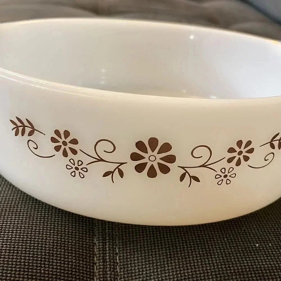 Vintage deep dish with brown flower pattern - Picture 2 of 4